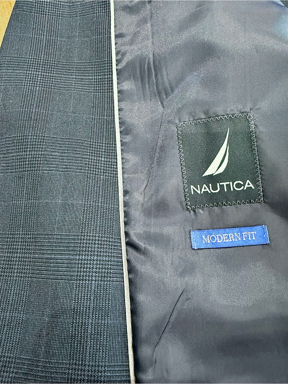 Nautica Men's Blue Windowpane Sport Coat - Picture 3 of 9